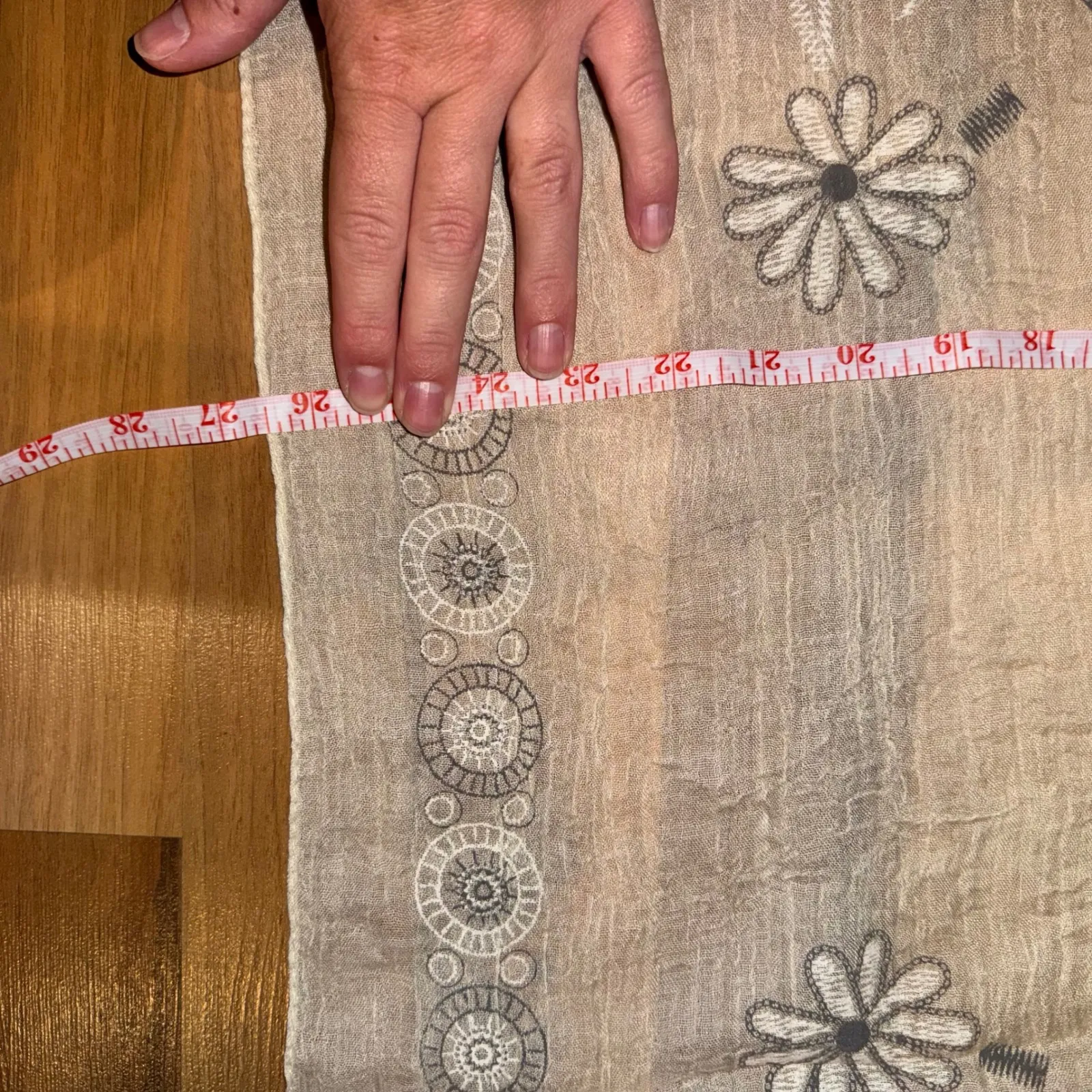 Bay Berry Road Floral Scarf Shawl Wrap Cover Up Lightweight Beige Blue White NWT Tan - Image 5