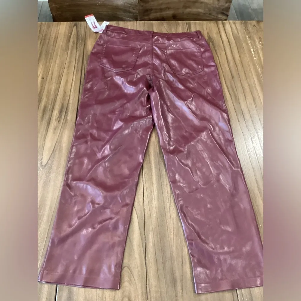 Joie Limited Edition faux leather high rise straight leg Pants 14 burgandy new - Image 4