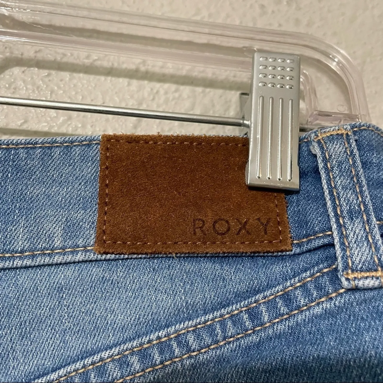 Roxy High Rise Super Short Jean Shorts Womens 26 Blue Denim Stretch Beach Summer - Image 8