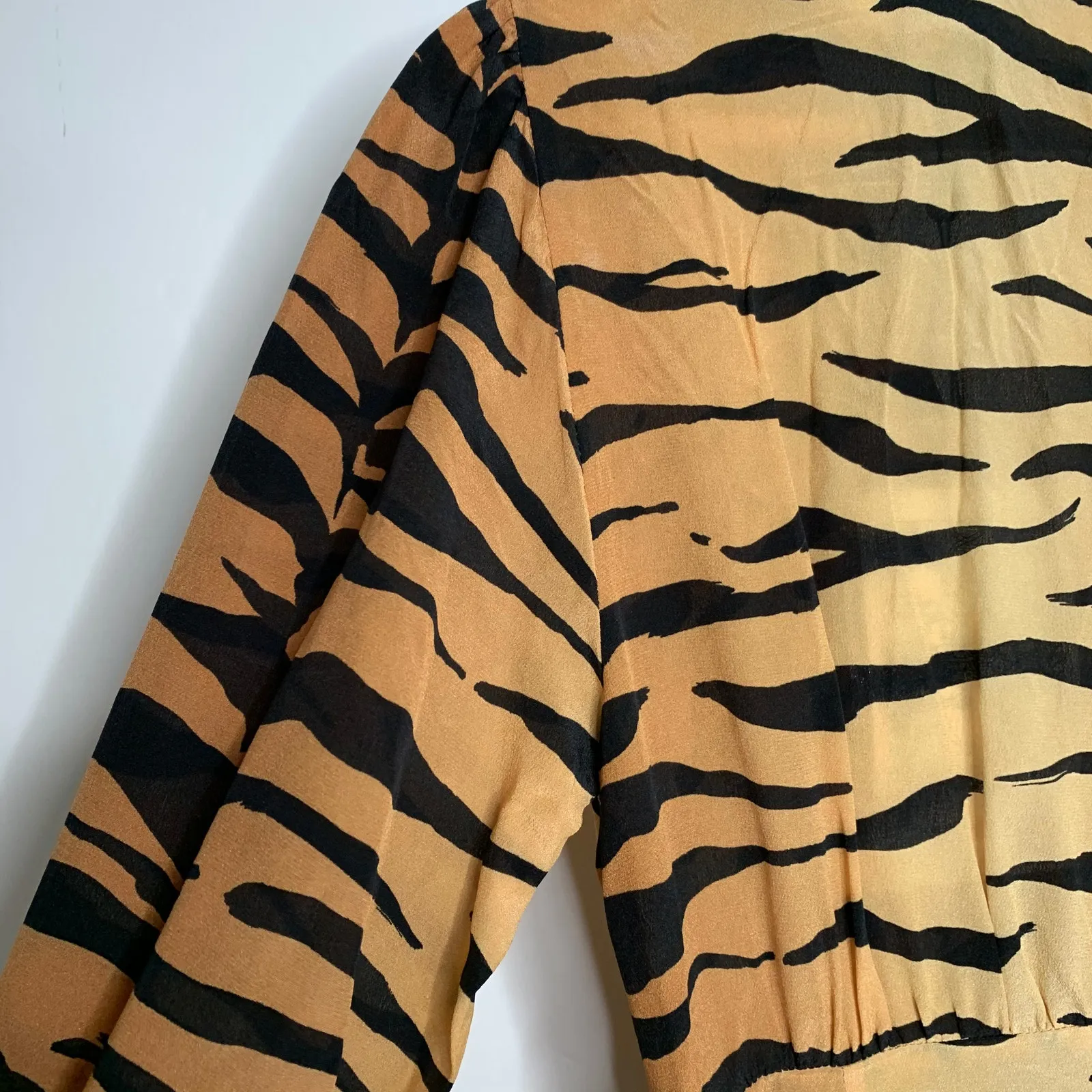 Realisation Vivienne Midi Dress Tiger Small New 100% Silk Womens Small Black - Image 13