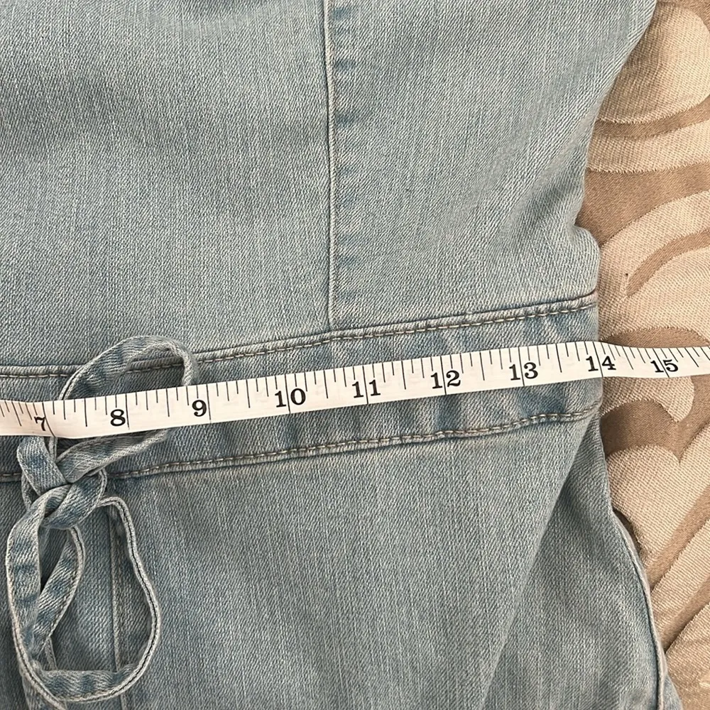 NWT- Tinseltown Juniors belted Denim Jumpsuit light wash, Size Medium - Image 9