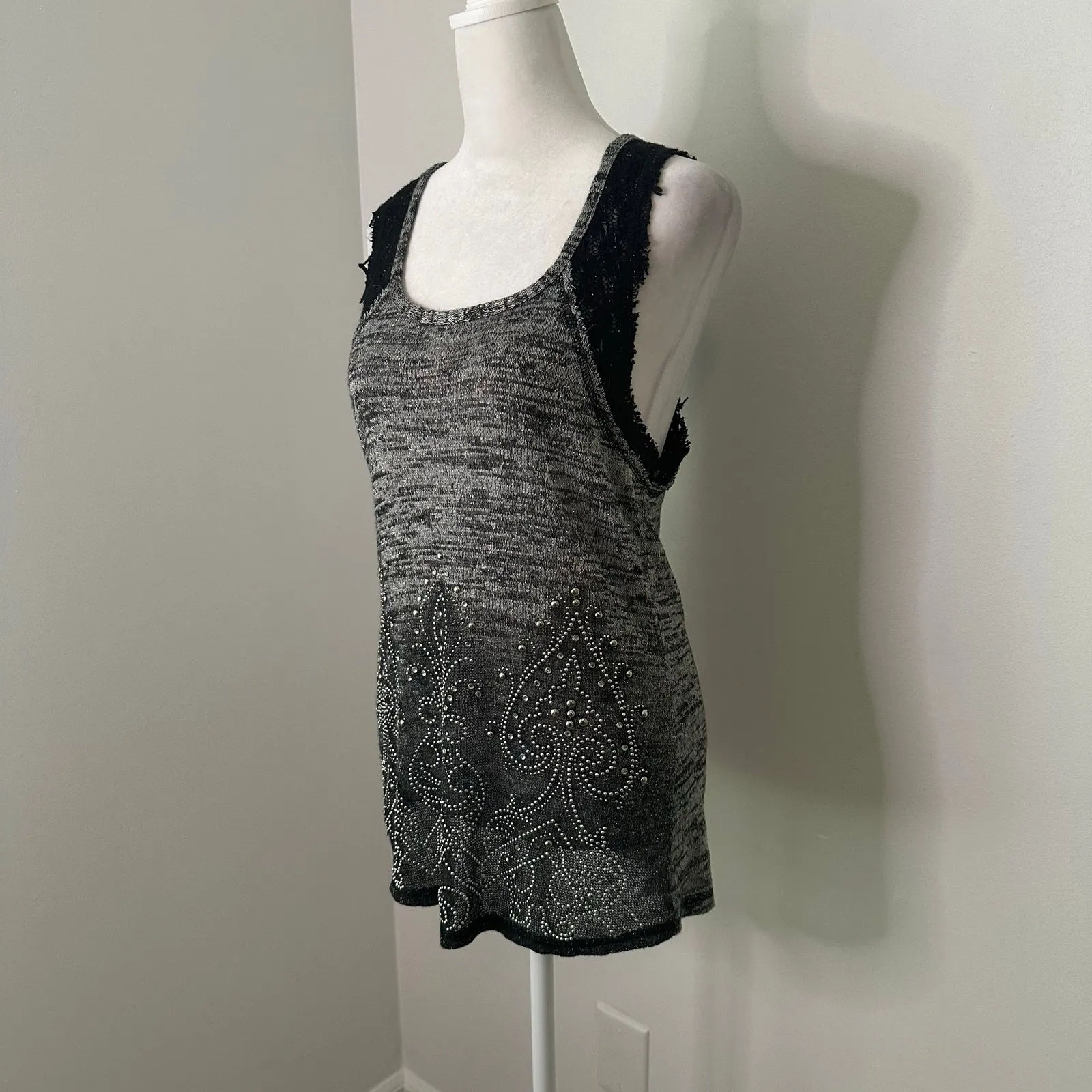 Miss Me gray sparkly knit tank top size M - Image 3
