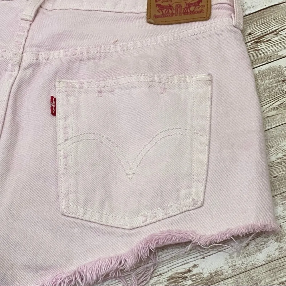 Levi’s Button Fly Pink Cut-off Denim Shorts 27 - Image 7