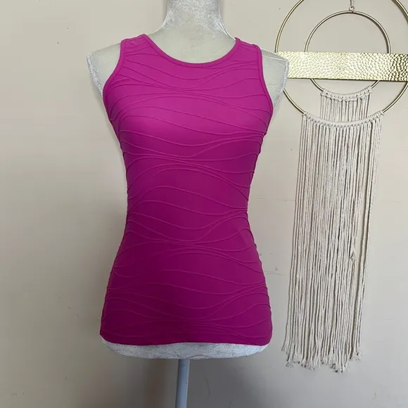 title nine • swift textured tank top - Image 17