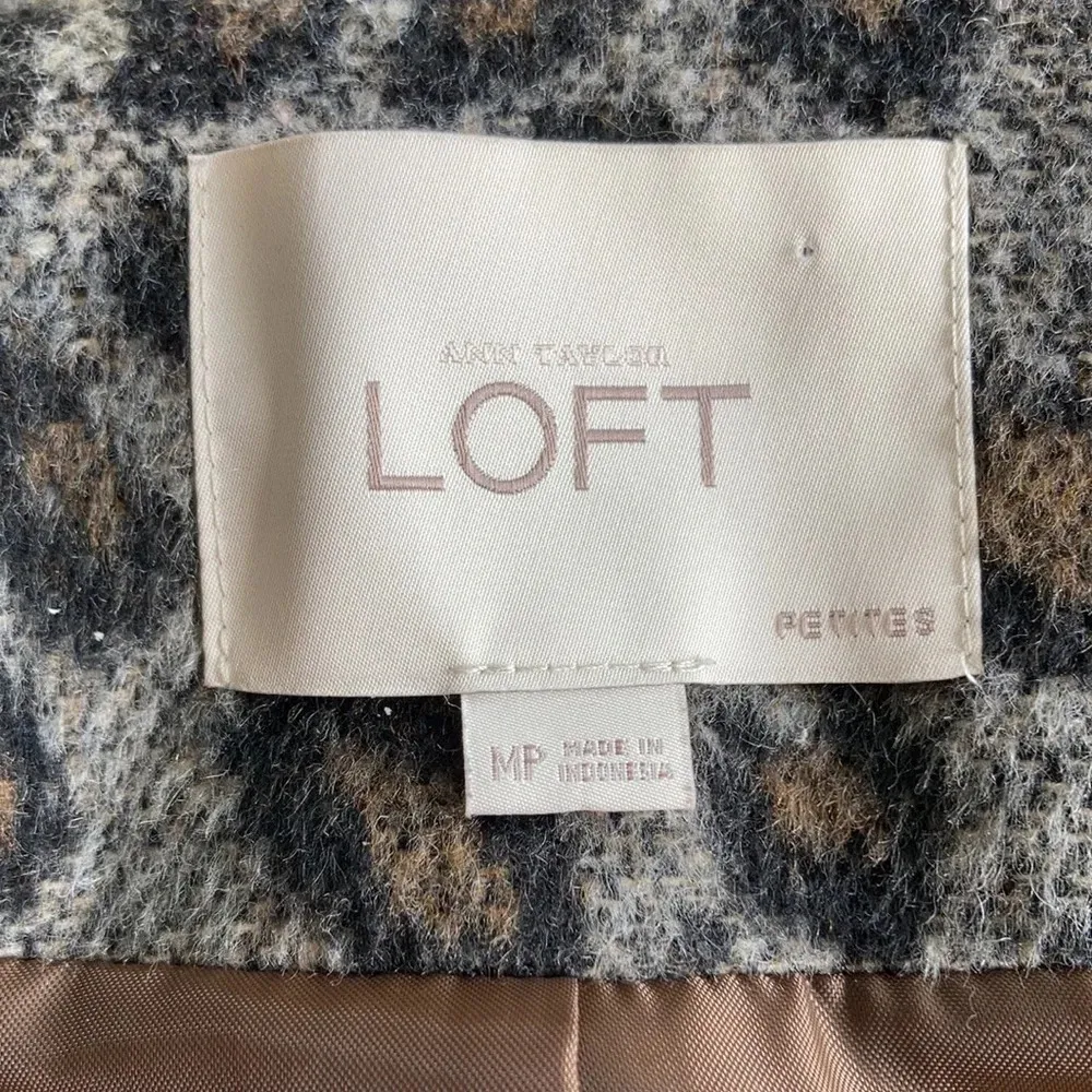 Ann Taylor Loft Leopard Print Single Button Blazer Women’s Size Medium Petit - Image 5