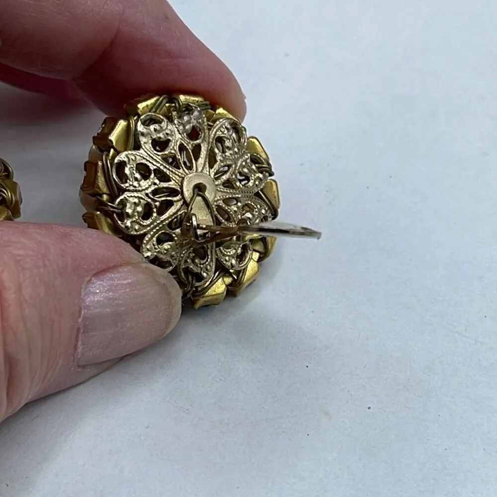 Elegant vintage clip earrings with faux pearls and stunning Aurora Borealis bead Gold - Image 3