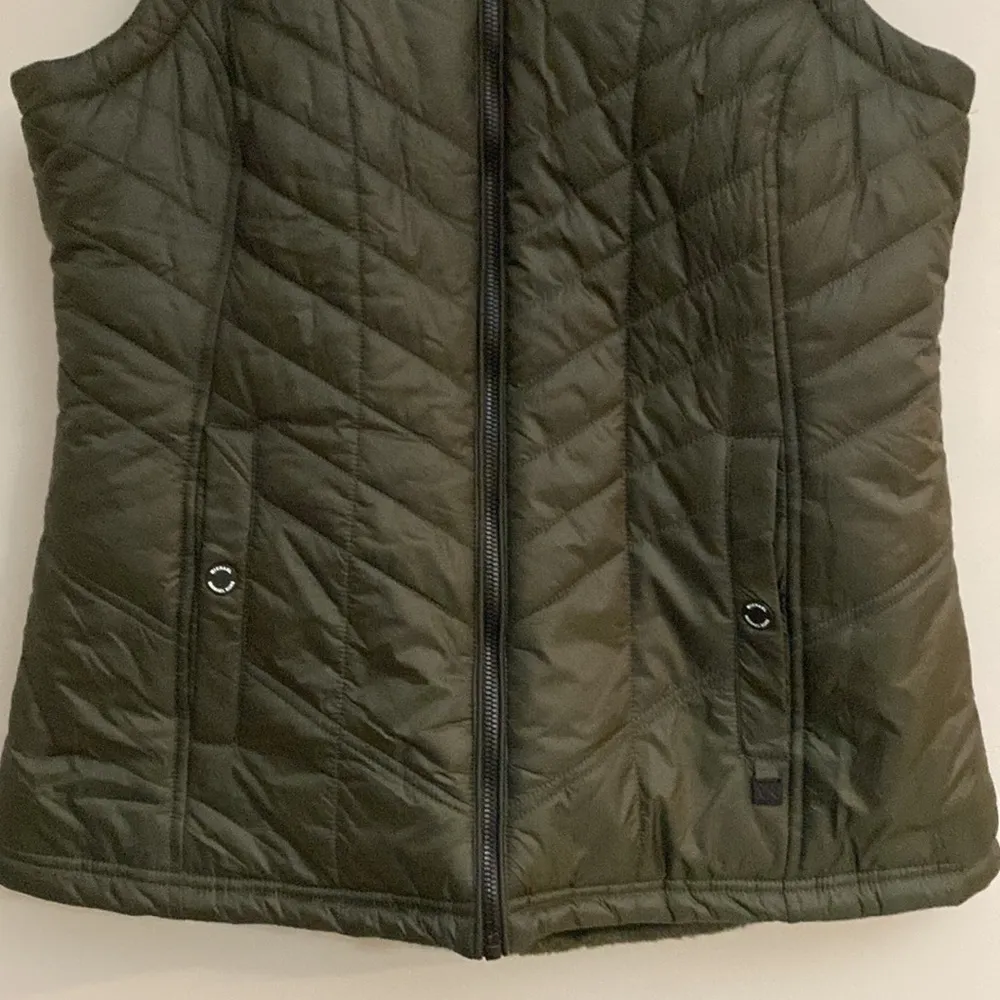 Michael Kors womens army green faux fur quilted vest size S - Image 4