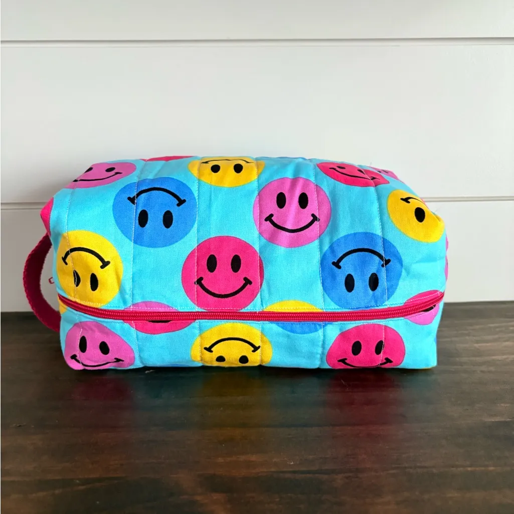 Handmade Smiley Face Cosmetic Make Up Bag Sz OS - Image 3