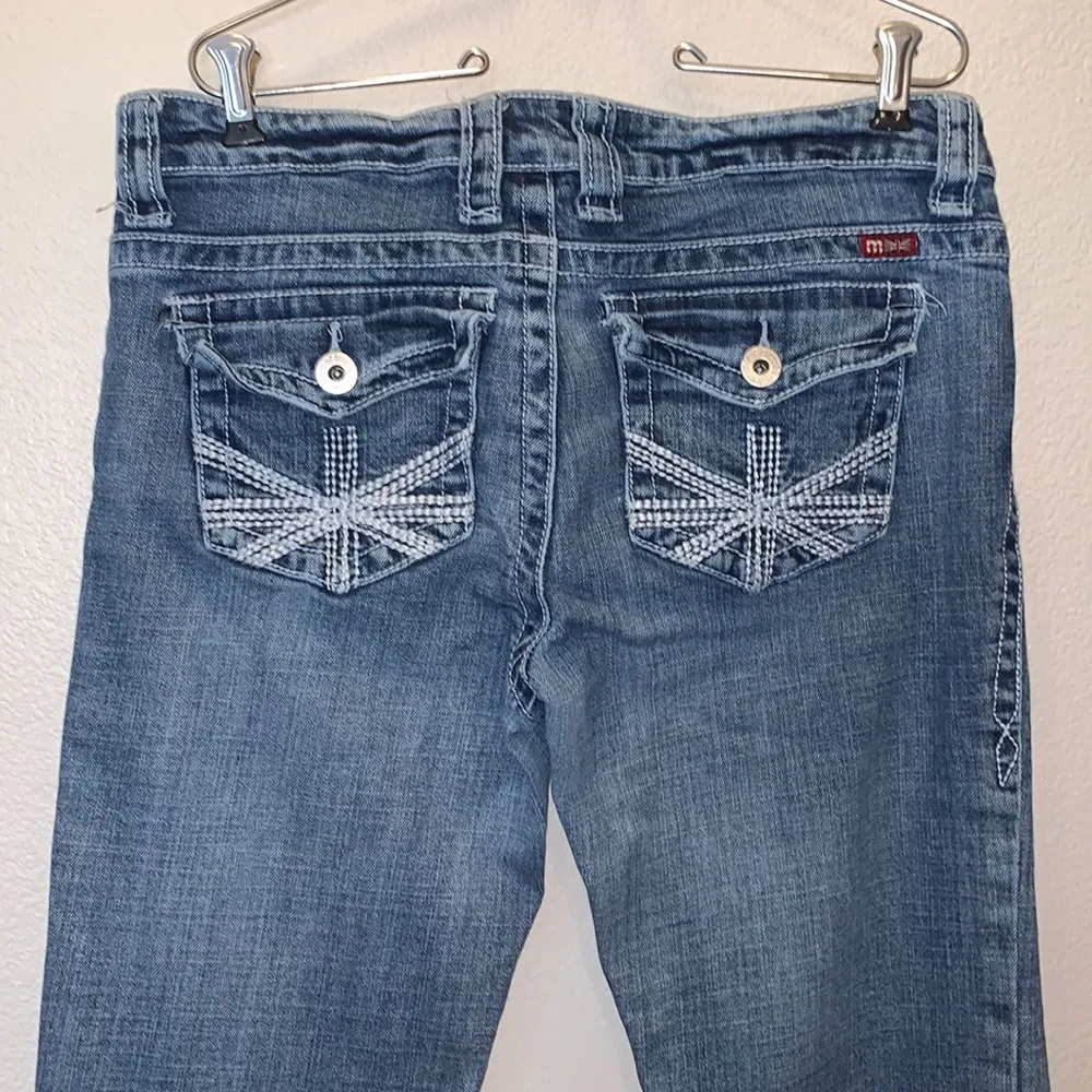Makers of True Originals blue low rise bootcut jeans Size 32 - Image 6