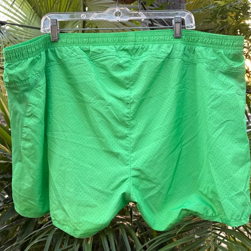 Old Navy Green Quick Dry Athletic Shorts Size XXL - Image 5