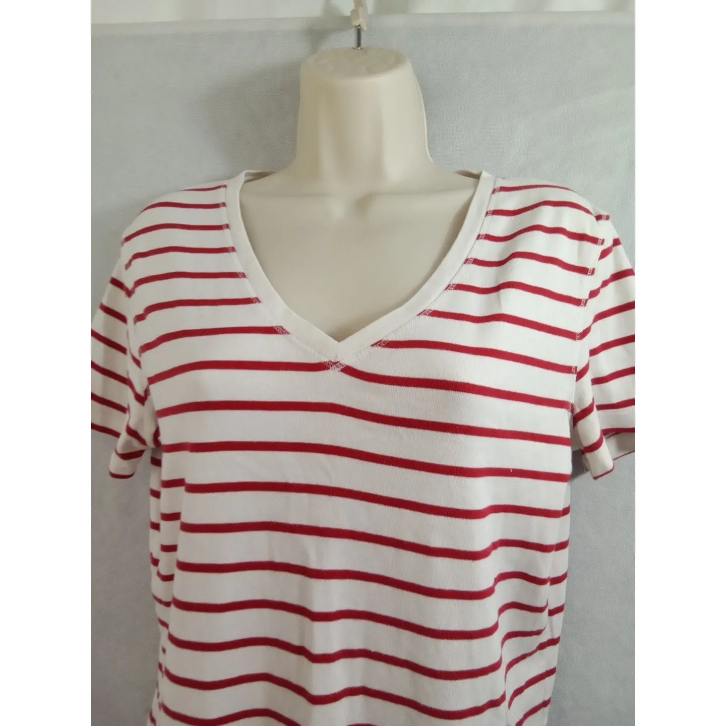 faded glory top Women Large Red And White Striped‎ V Neck Short Sleeve - Image 2
