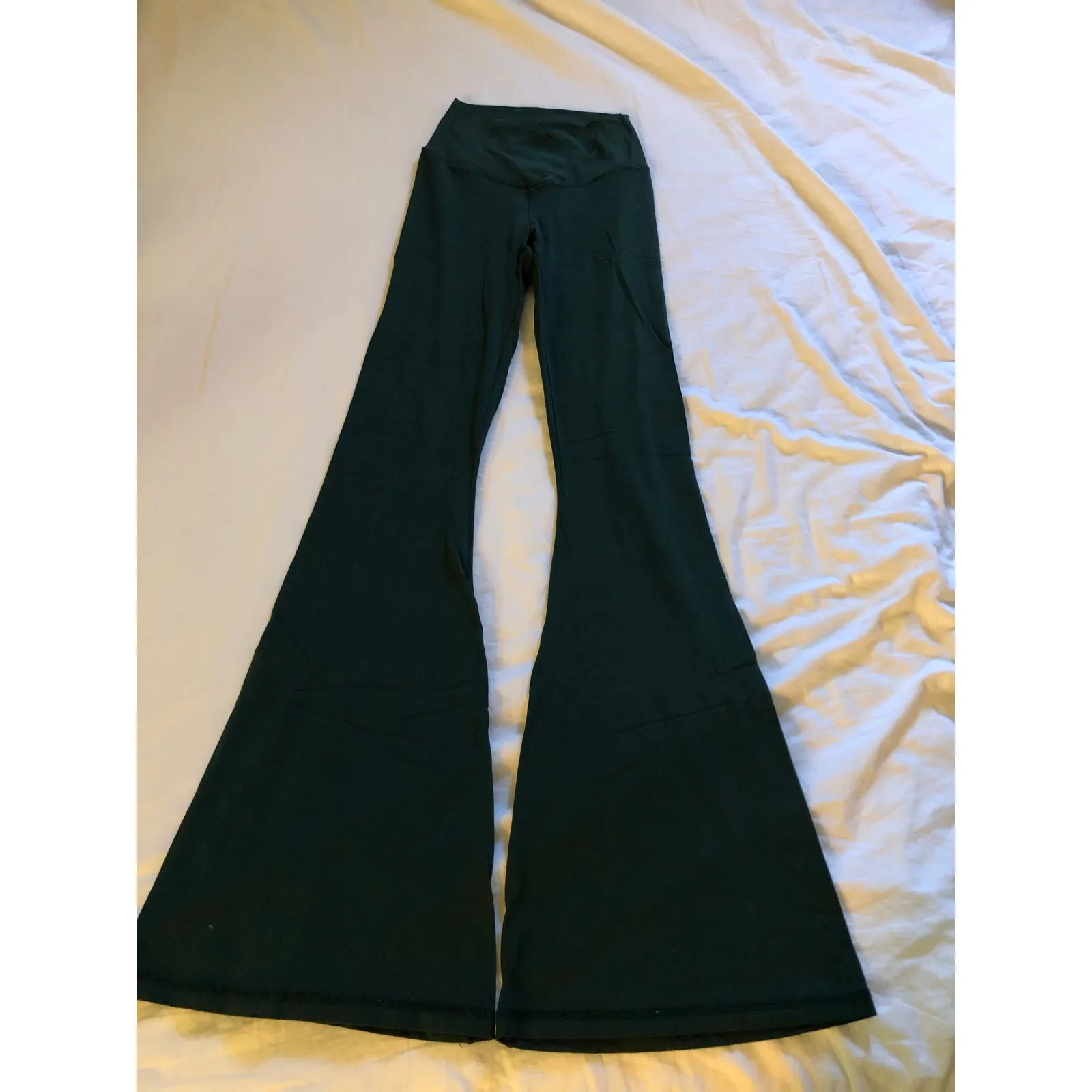 Aerie Offline crossover waist dark green flare leggings Size Small - Image 2