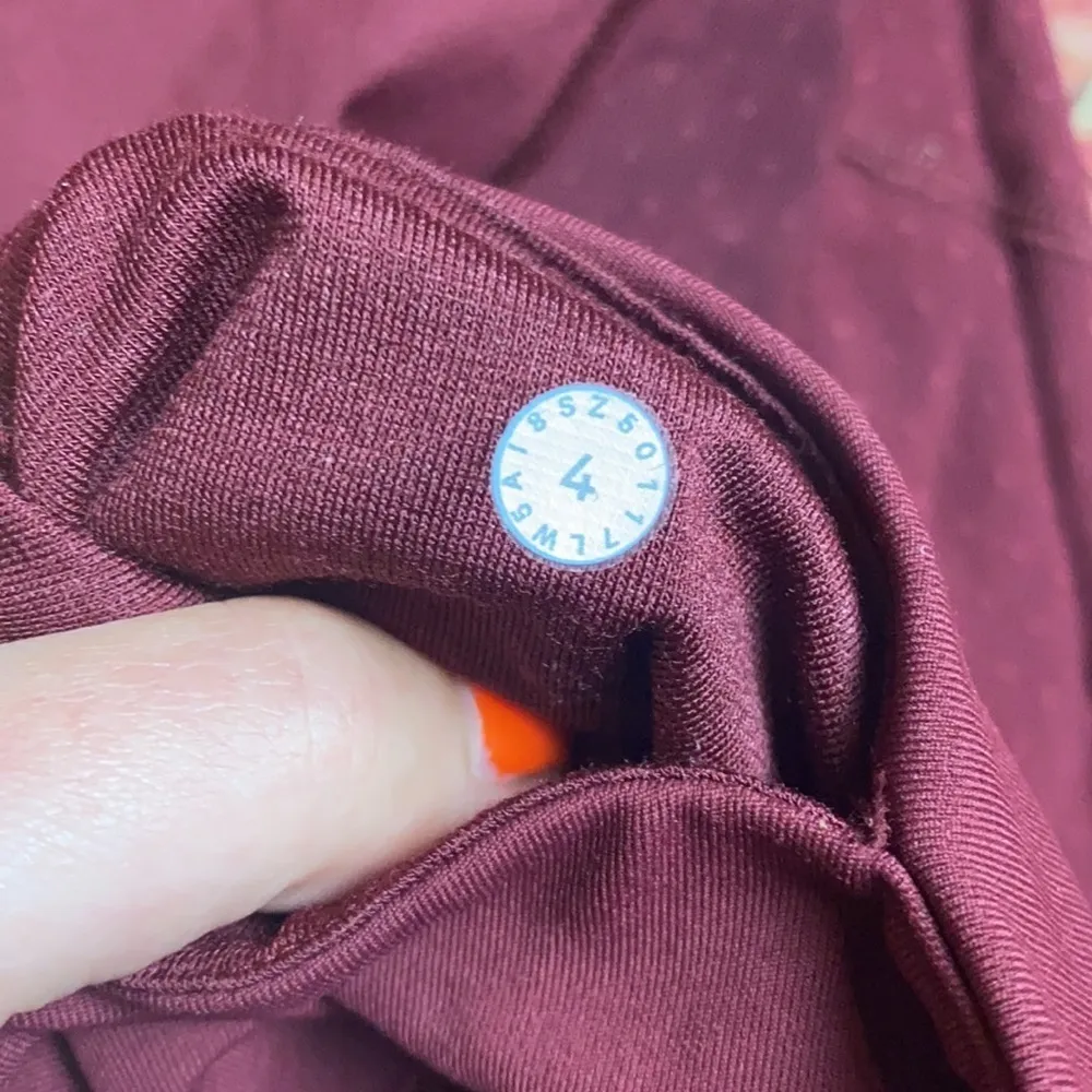 LULULEMON DARK RED MESH HIGH RISE TIGHT LEGGINGS - Image 6