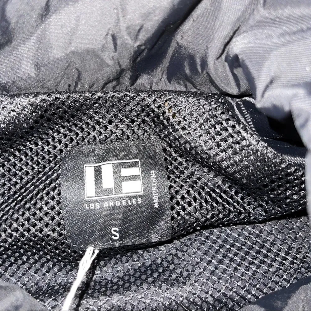 LF BLACK & GOLD VINTAGE VARSITY STYLE CROPPED JACKET SMALL - Image 4