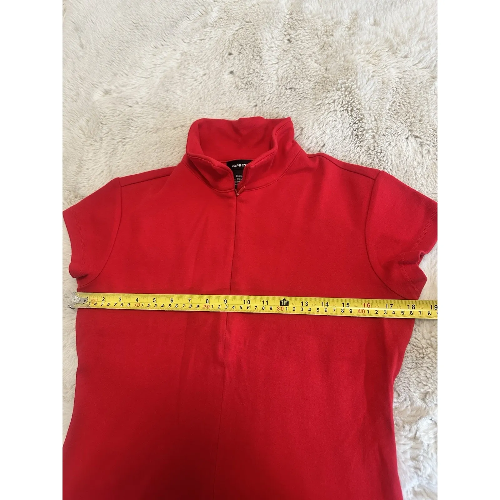 Express red mock neck short sleeve top. Simple and‎ chic design, Size L Size L - Image 7