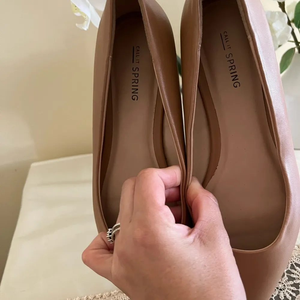 ballet shoes. Size 7.5 . Only worn once. - Image 2