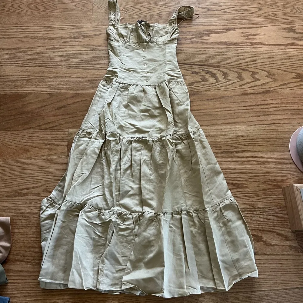 Lioness dress - Image 4