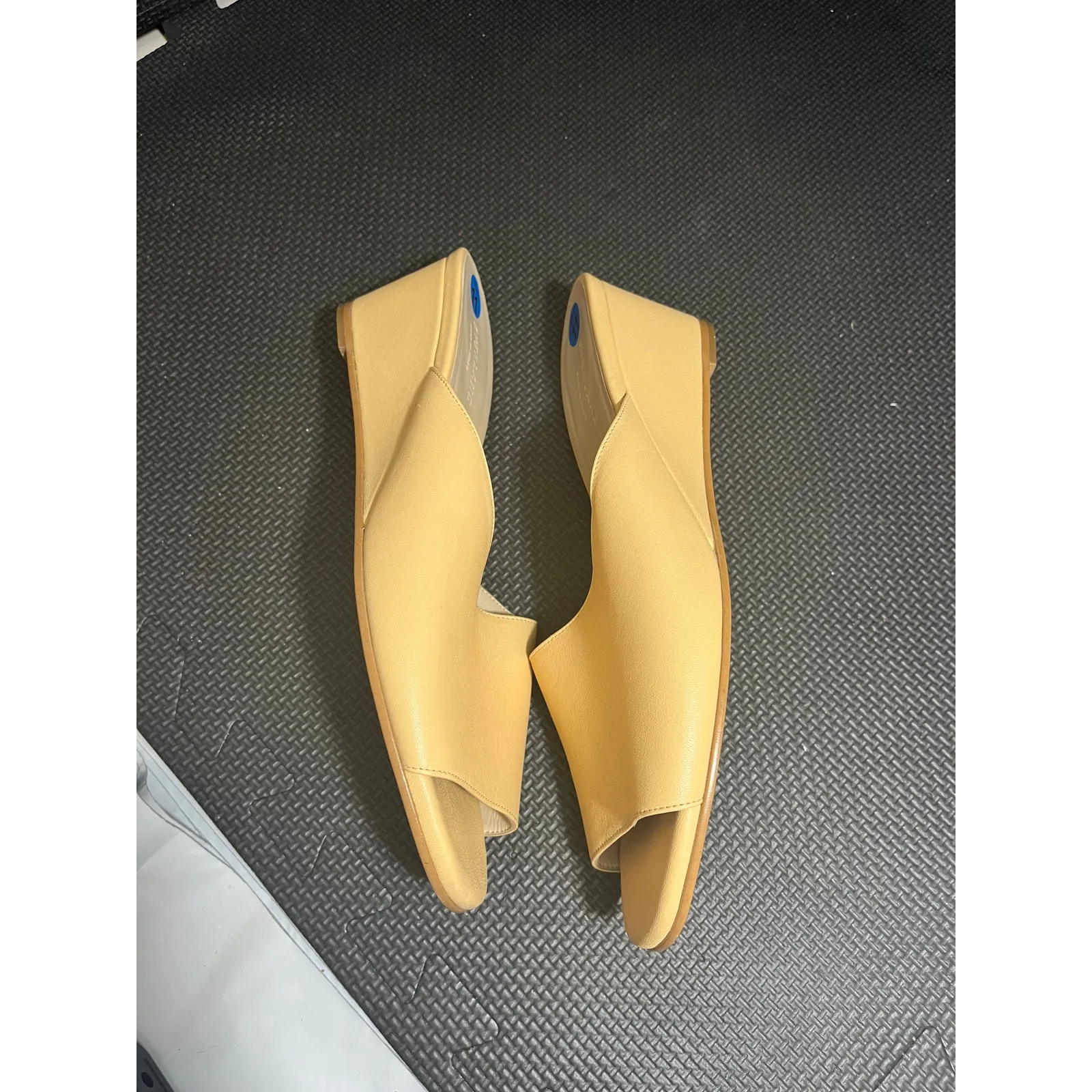 Everlane The Wedge Leather‎ Sandal in Apricot Womens Shoes size 11 Made In Italy - Image 5