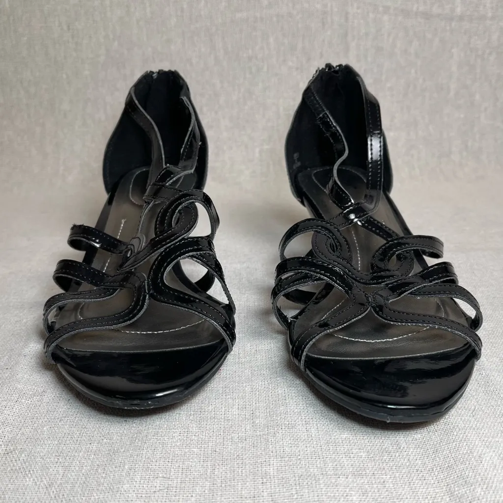 Dexflex Comfort | Black Faux Patent Leather Strappy Wedge Sandals | Size 7.5 - Image 5