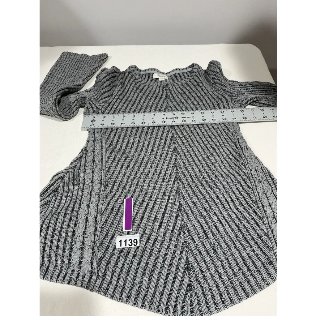 Woman’s Style & Co Small Black Gray Pullover Long Bell Sleeves Flare Sweater - Image 5