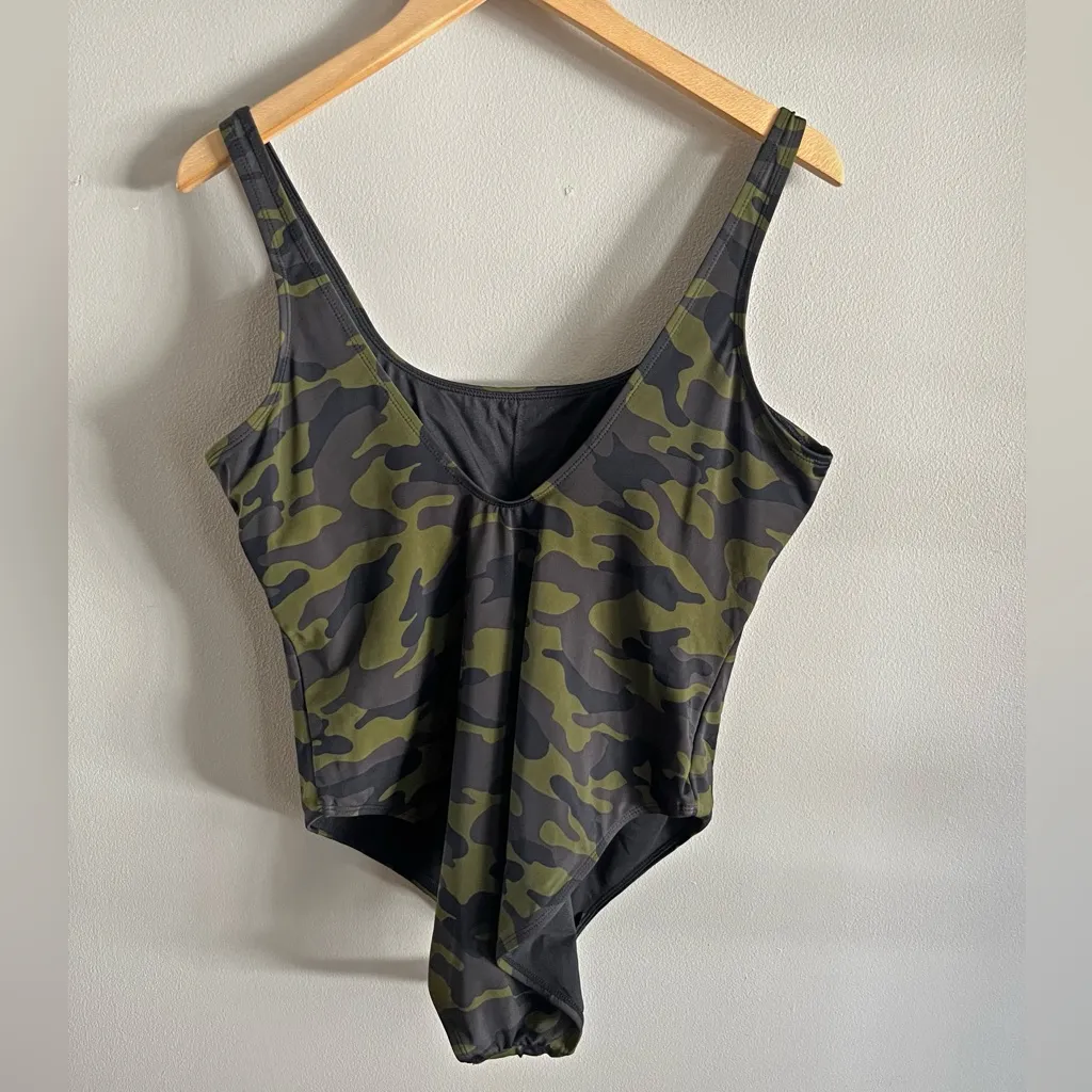 Swimsuits For All Camo One Piece Swimsuit Size 16 Scoop Neck High Cut Green - Image 10