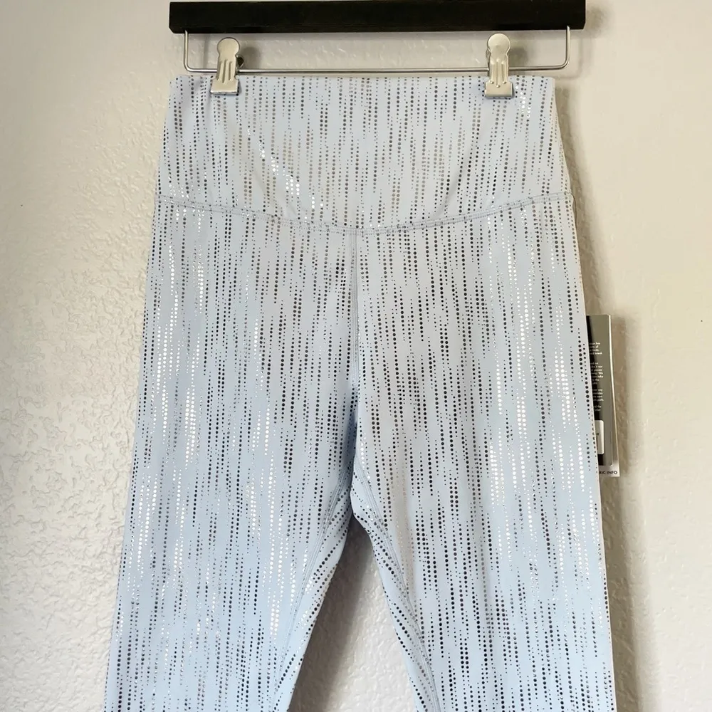 𝅺NWT GLYDER Sultry Legging In Ice Blue-Silver Medium - Image 2