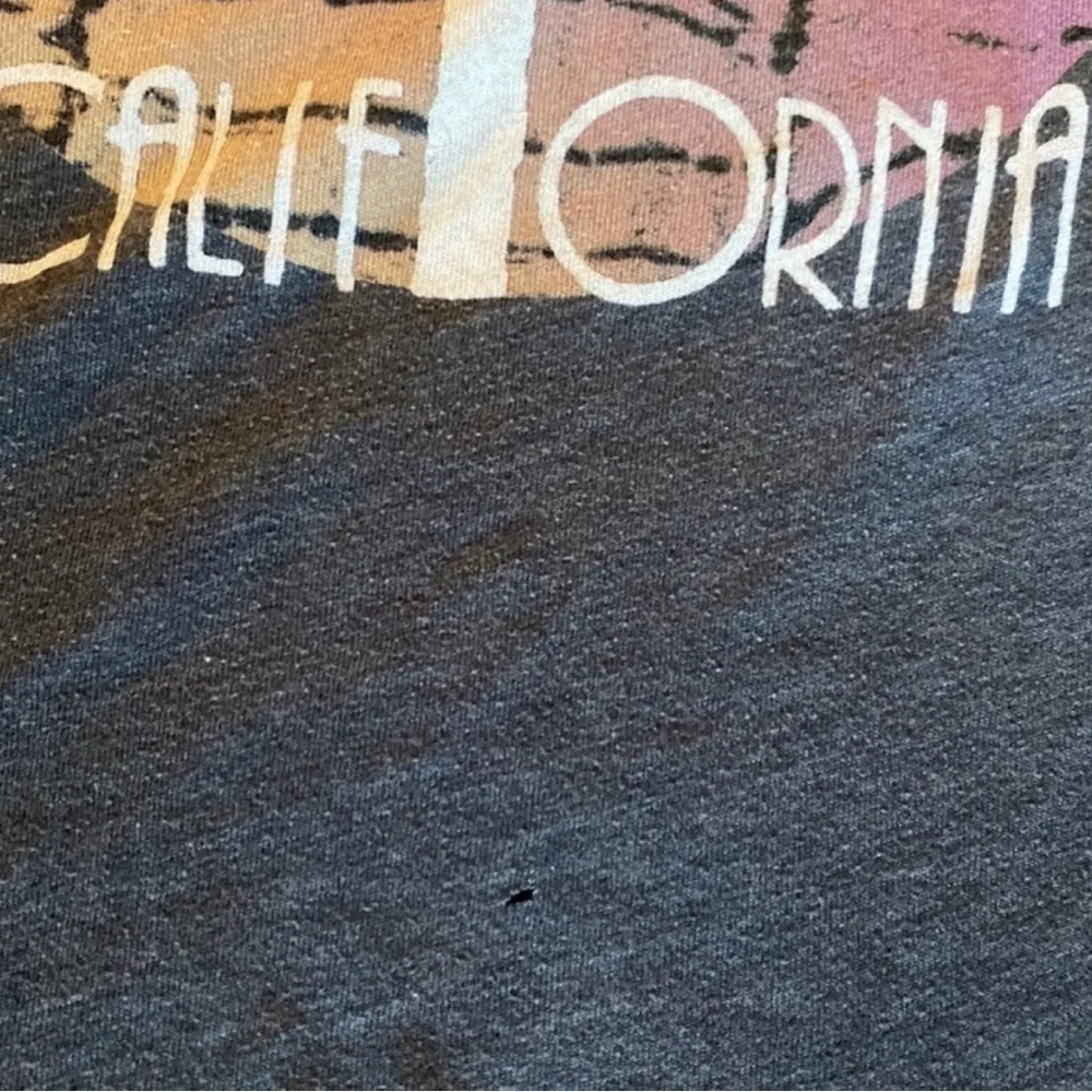 V Neck Palm Tree Graphic T Shirt - Image 4