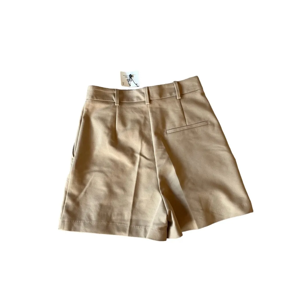 NWT ZARA HIGH-WAIST BERMUDAS Shorts WITH BUTTONS BEIGE SMALL - Image 8