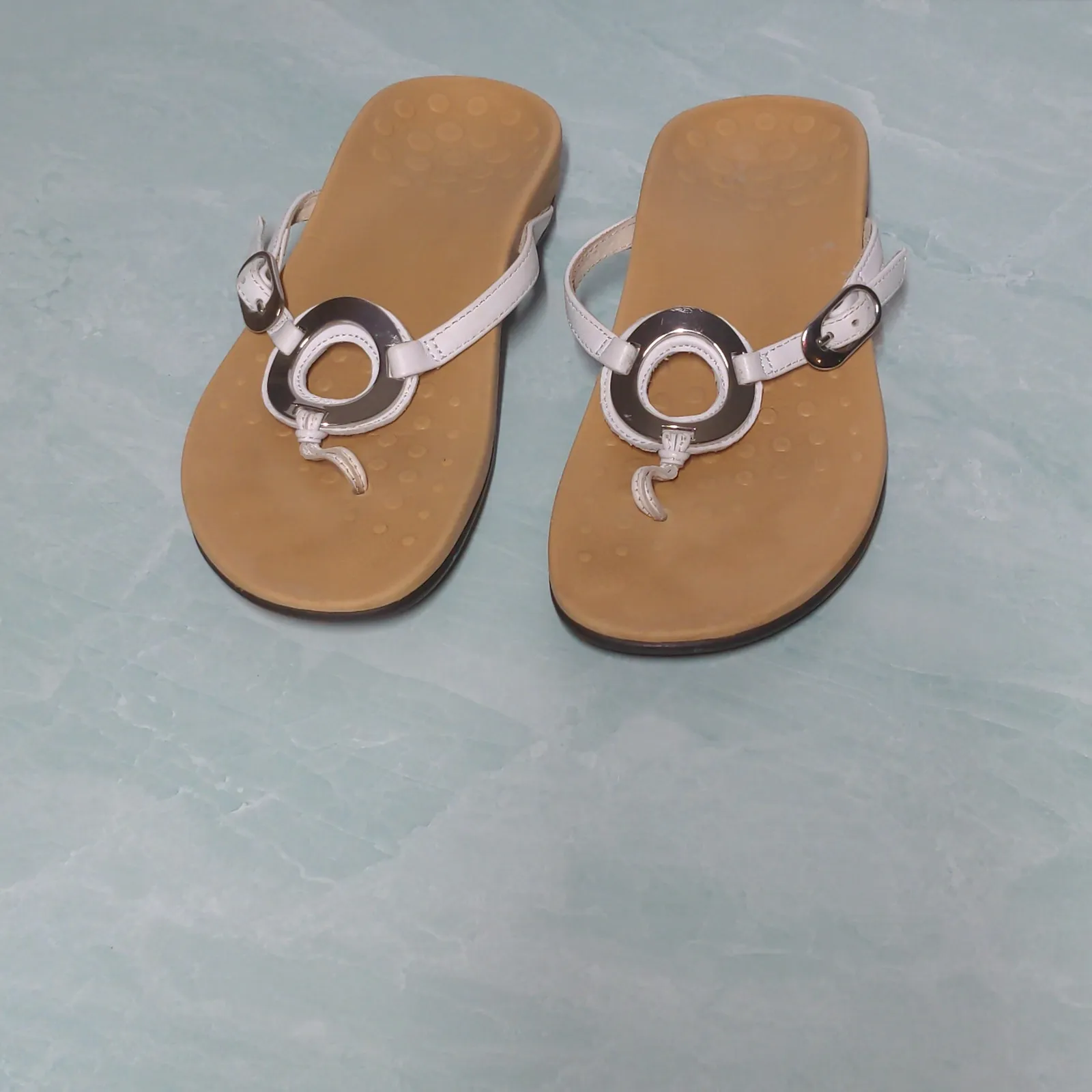 Vionic White Flip Flop Sandal Karina - Size 10-10.5 (est.) - Image 2