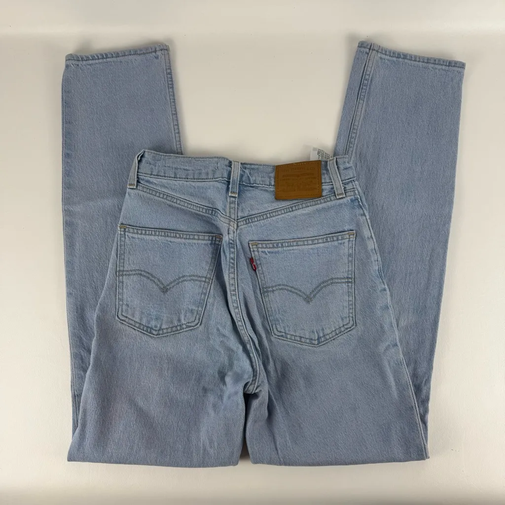 Levi’s 70s High Slim Straight Light Blue Jeans - Image 4
