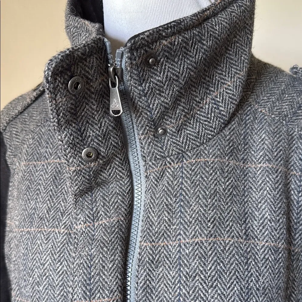 Prana Caprise Insulated Wool Blend Convertible Gray and Black Trench Coat - Image 10