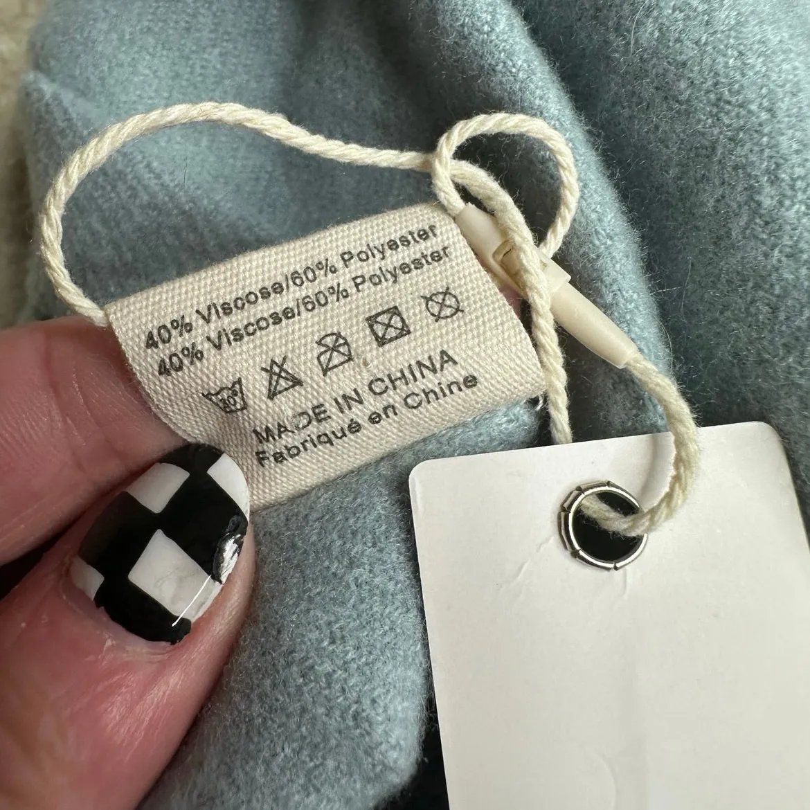 Pretty Persuasions: Light Blue Fleecy Scarf - Image 3