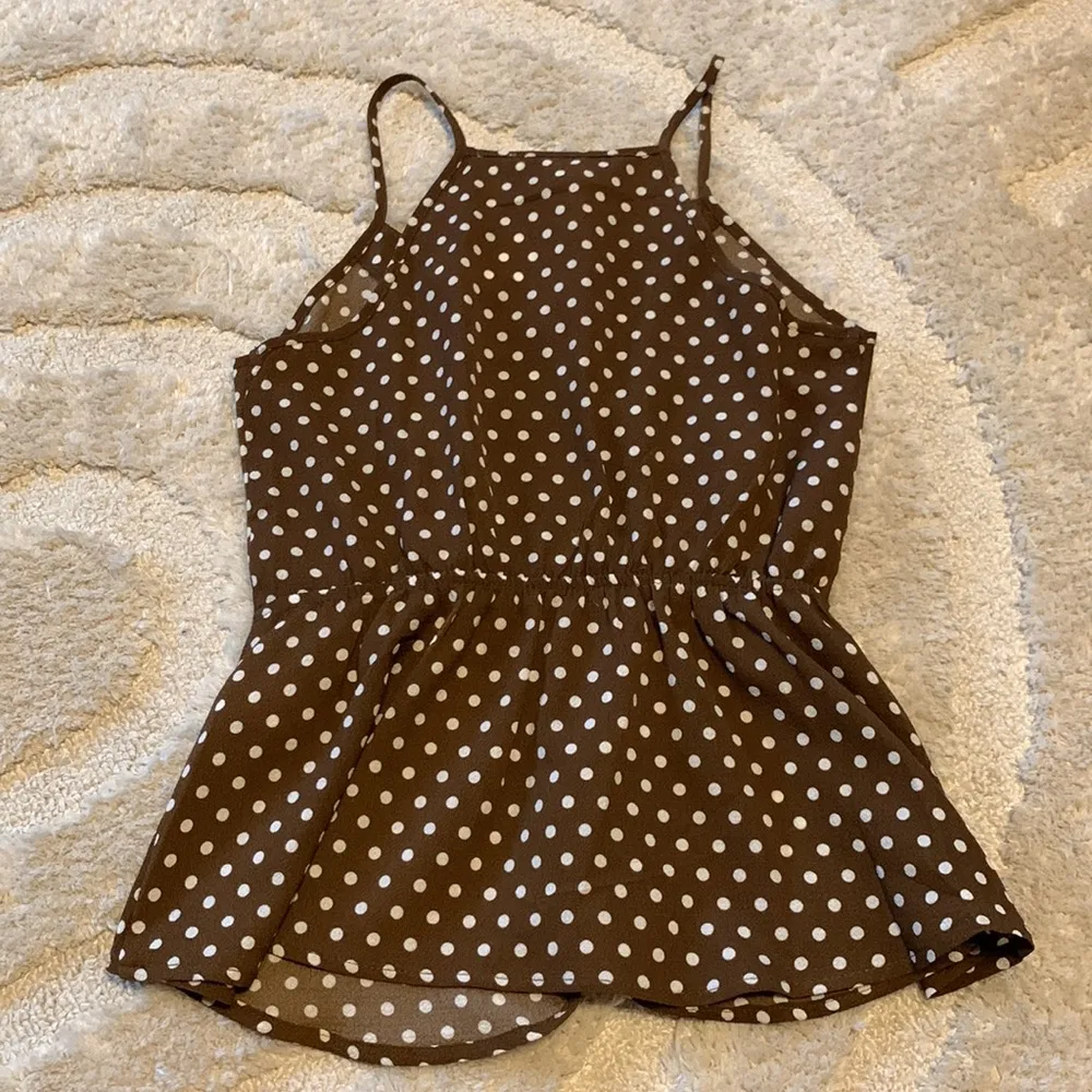 NWT Monteau Los Angeles Polka Dot Peplum Top - Image 5