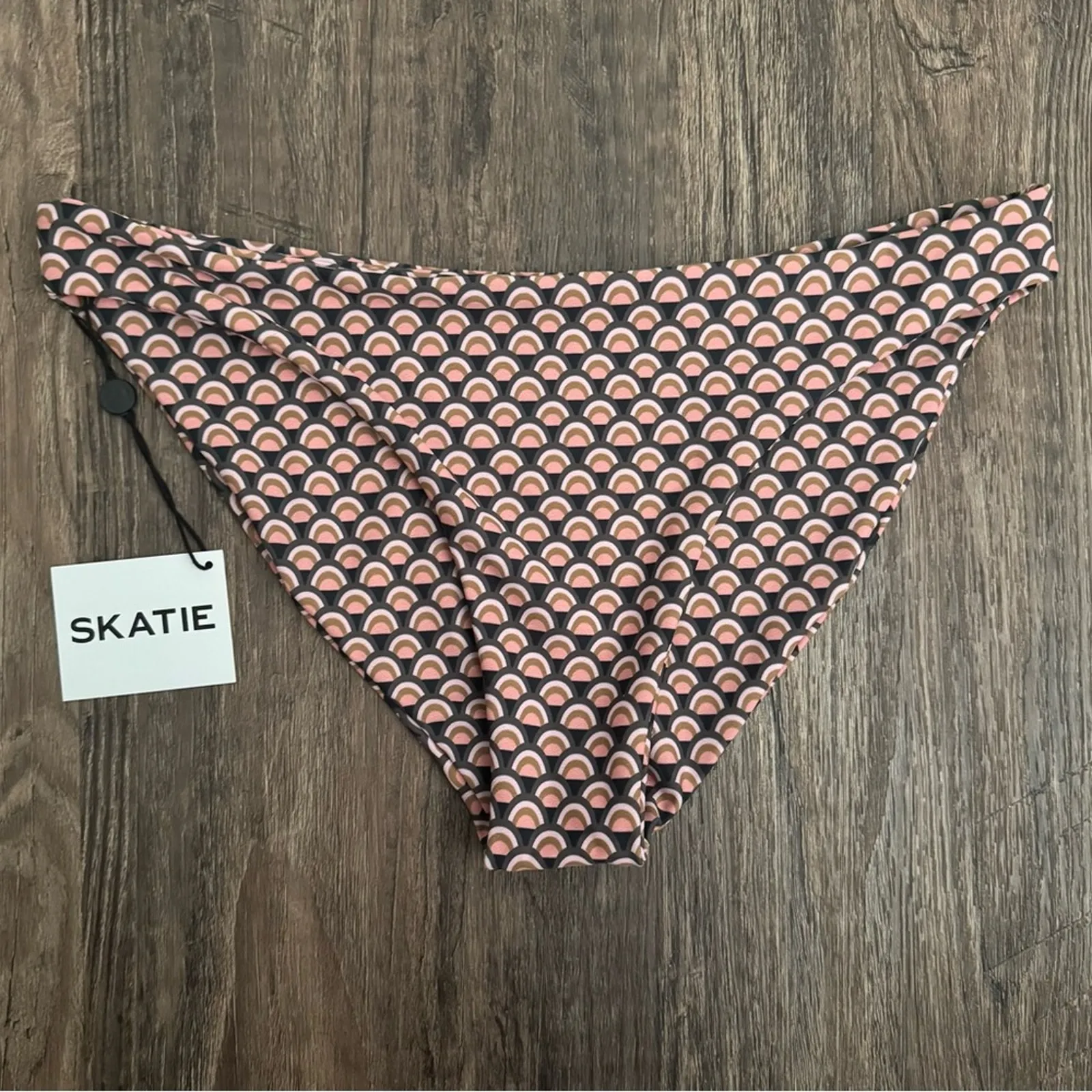 NEW Skatie Cheryl Bottom in Waikiki Print L - Image 3