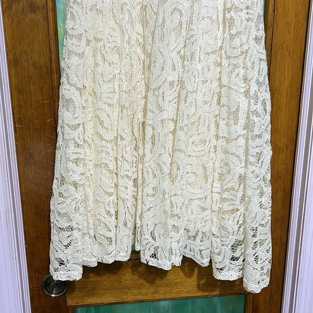 Ryu midi cream lace dress size large - Image 3