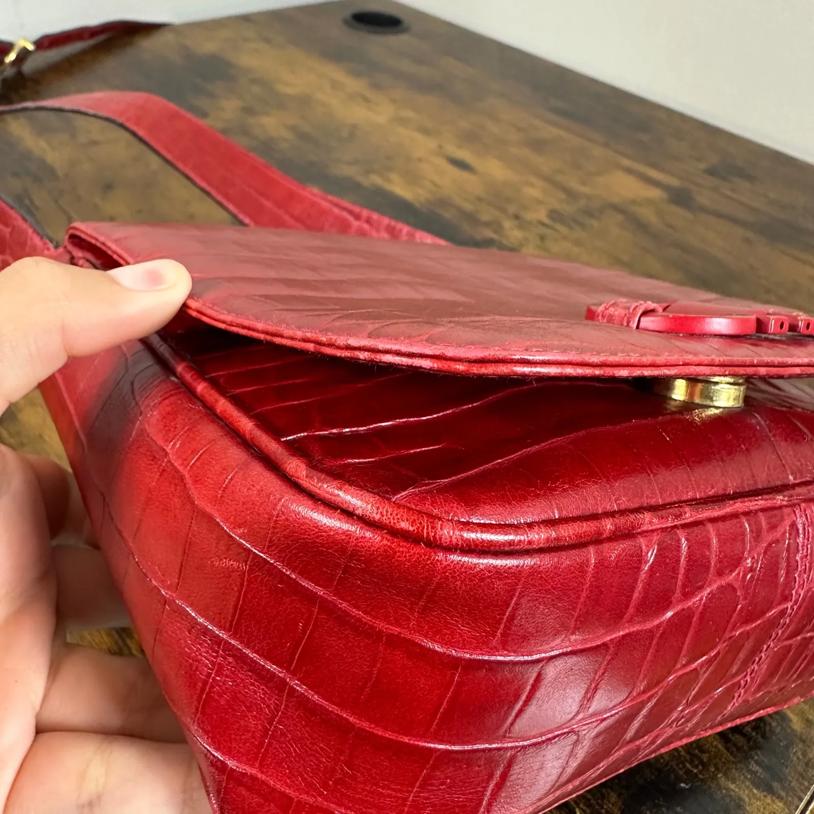 Salvatore Ferragamo Crossbody Bag Red Leather Croc Embossed Shoulder Purse - Image 13