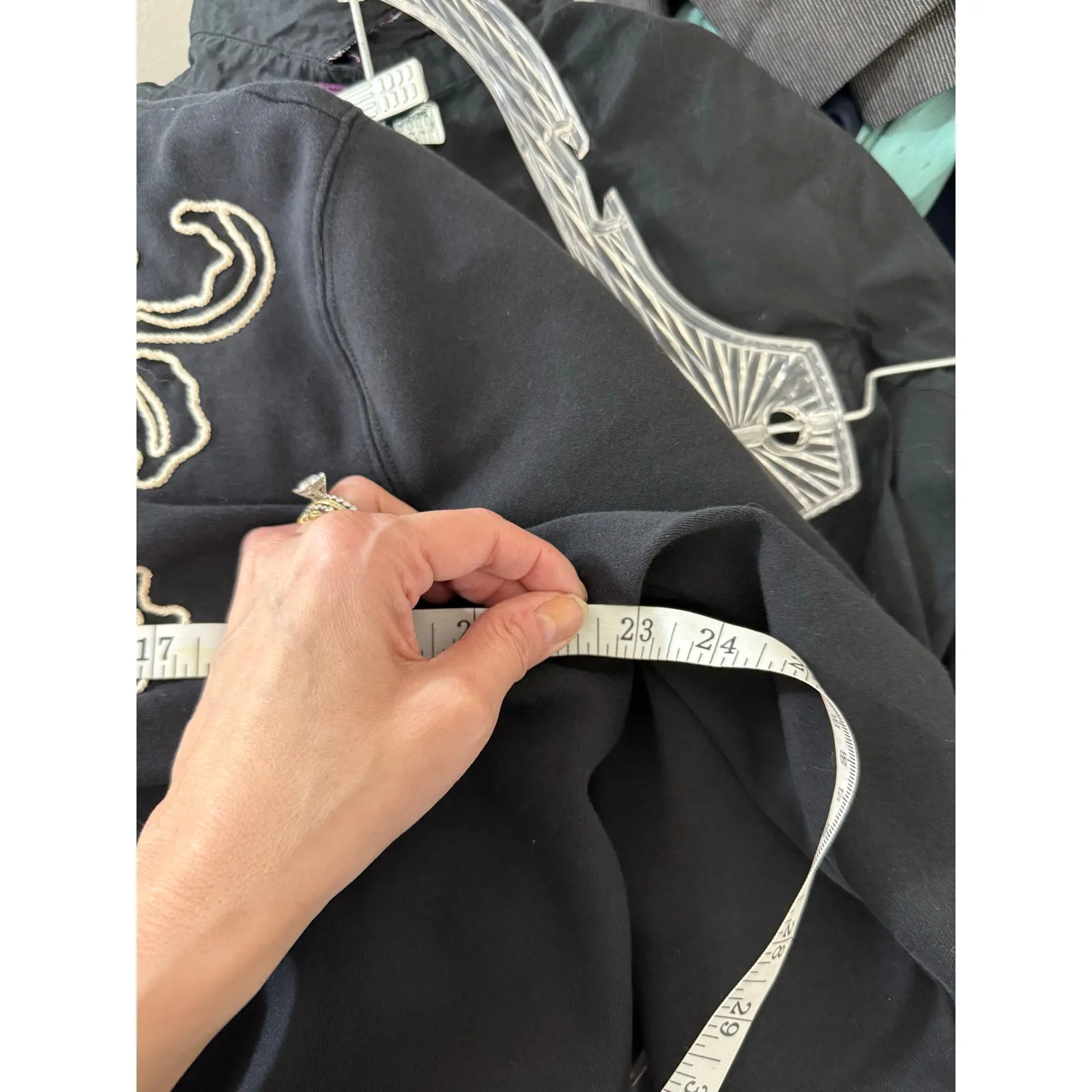 Beautiful Women’s Top Size L - Image 5