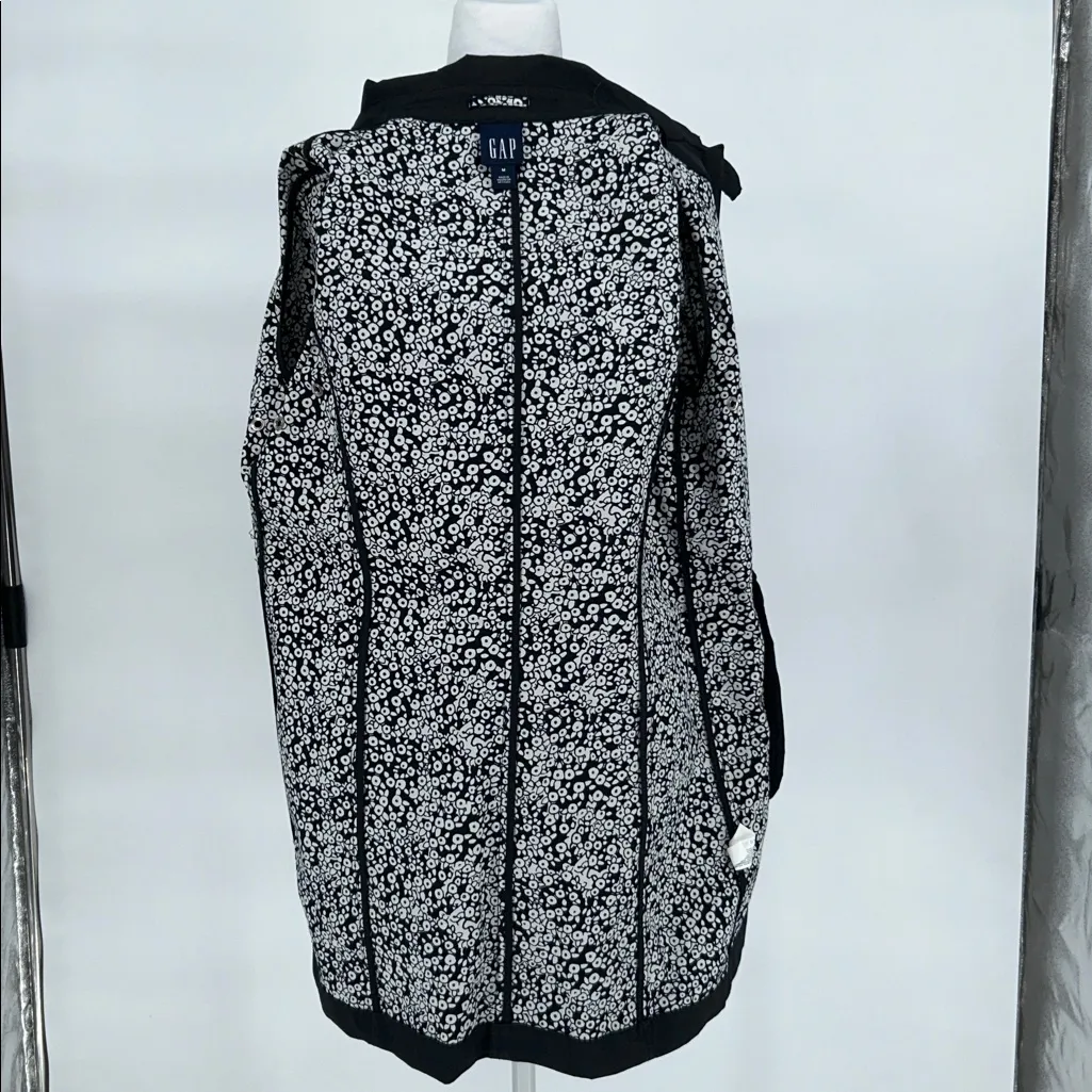 GAP Black Trench Coat Women’s Size M Classic Button Front Jacket - Image 8