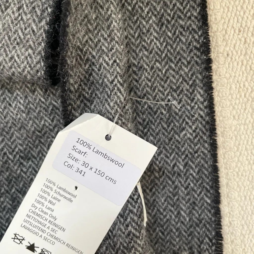 New Vintage John Hanly Lambswool Herringbone Scarf NWT Gray - Image 2