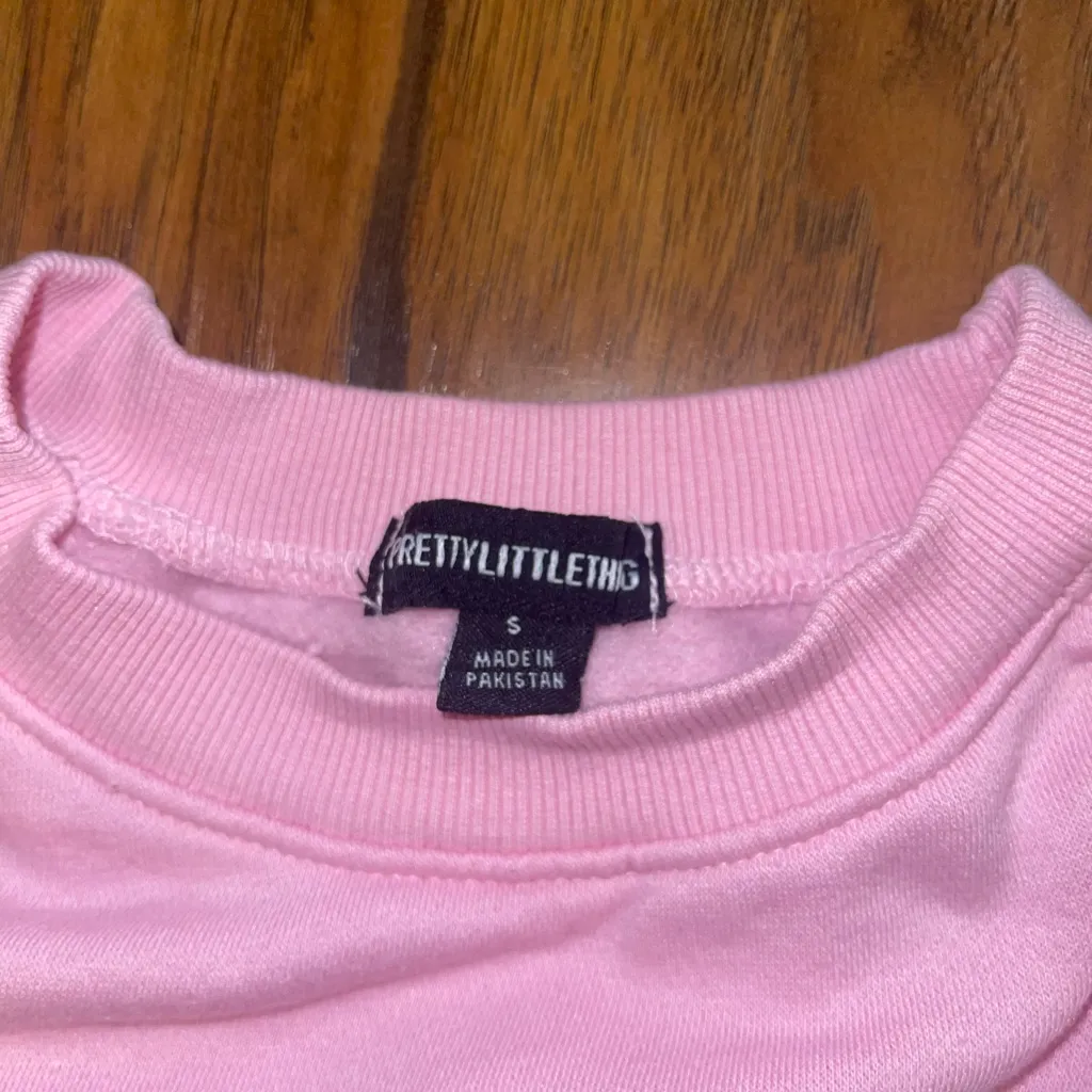PrettyLittleThing pink the Seymour crewneck sweatshirt top shirt womans small - Image 2