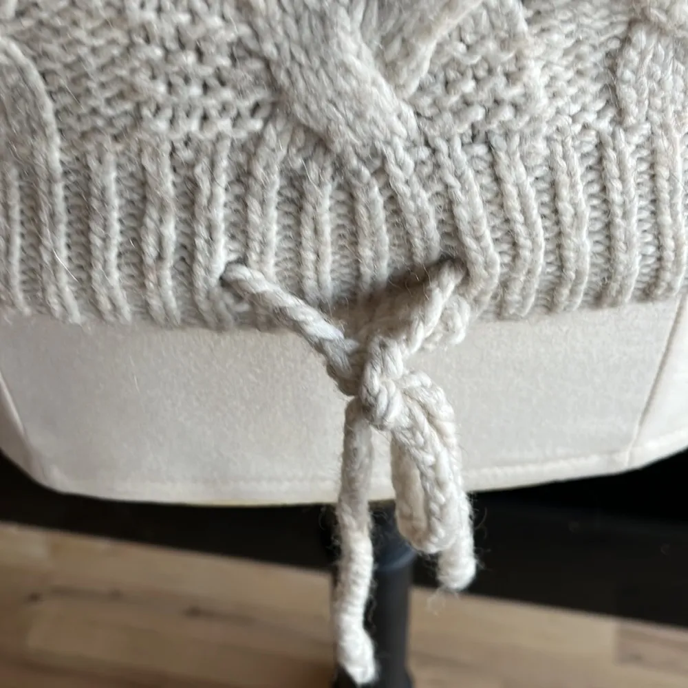 American Eagle Sweater Natural Oatmeal Oversized Cable knit Hoodie Womens XS S - Image 6