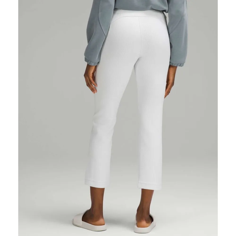 Lululemon Ribbed Softstreme Zip Leg High Rise Crop Pant Light Vapor 12 NWT - Image 3