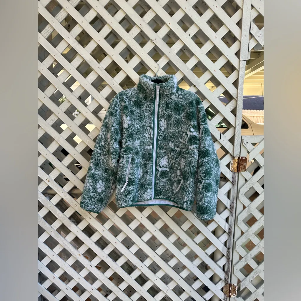 Aritzia ❤️COPY -  Tna Optimist Zip Up - Image 2