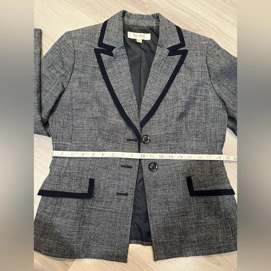 Jones Studio Charcoal Blazer with Black Accents - Image 5