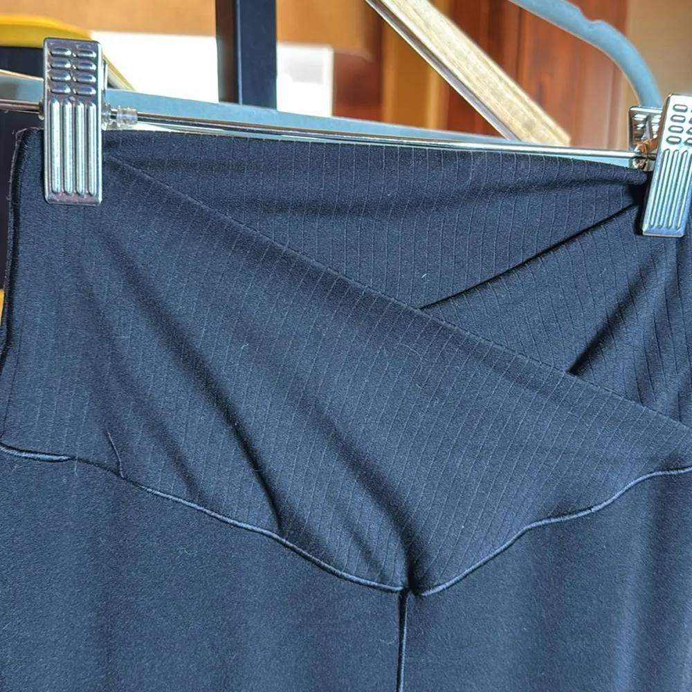 OFFLINE By Aerie Real Me High Waisted Crossover Flare Legging Size Small Short - Image 6