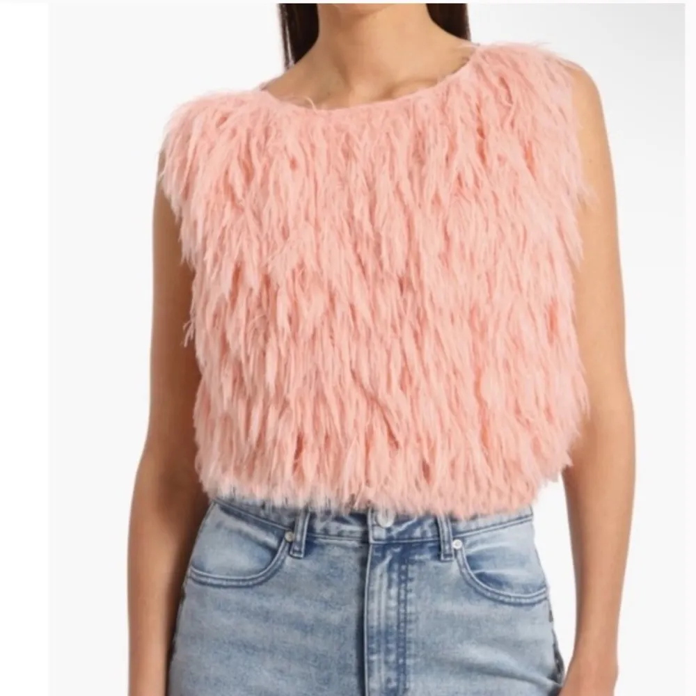 Avec Les Filles Pink Faux Fur Sleeveless Top Size Small - Image 4