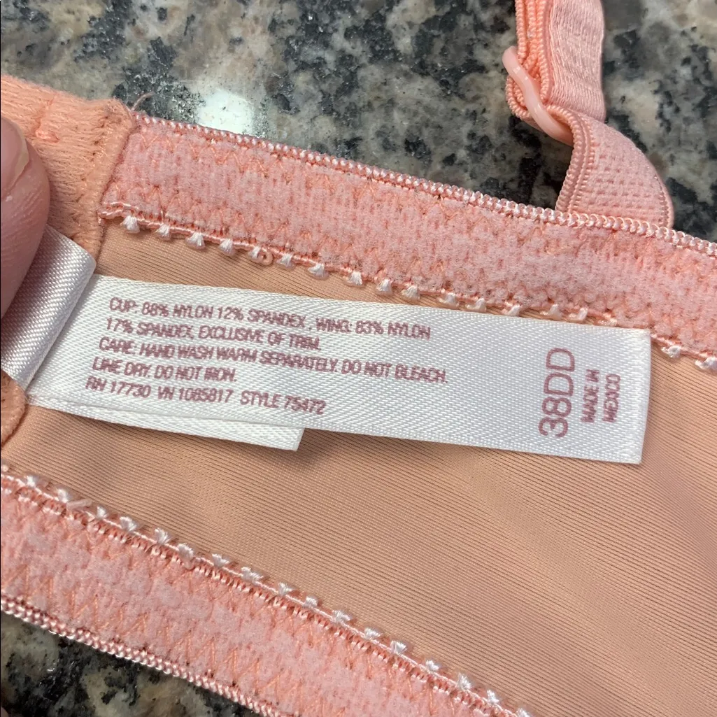 Gilligan & O'Malley Intimates Peach Lightly Padded Bra Size 38DD EUC #2040 Pink - Image 3