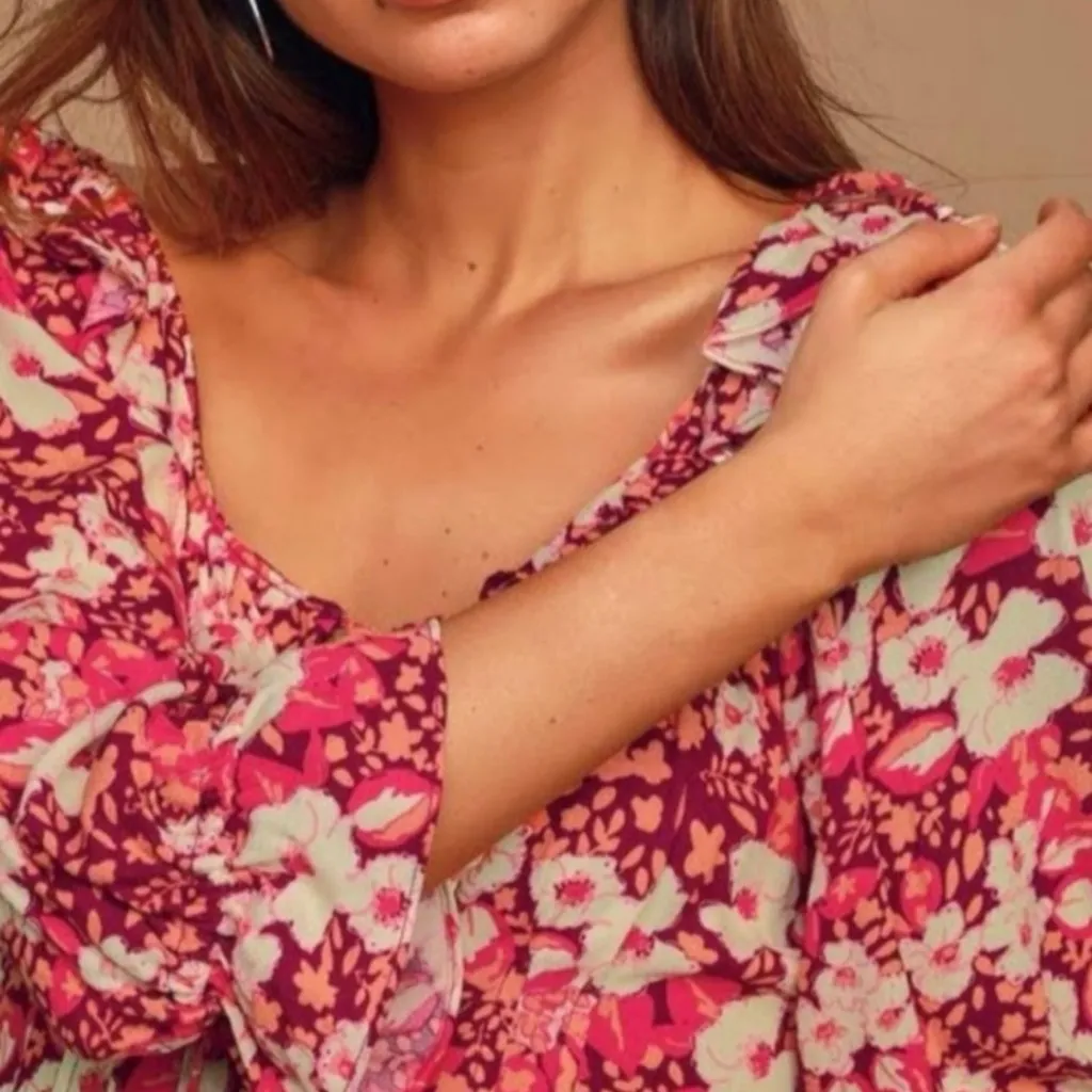 Free People Sweet Memories Floral Blouse Ruffle Smocked Bodice Size XL EUC #2054 - Image 3