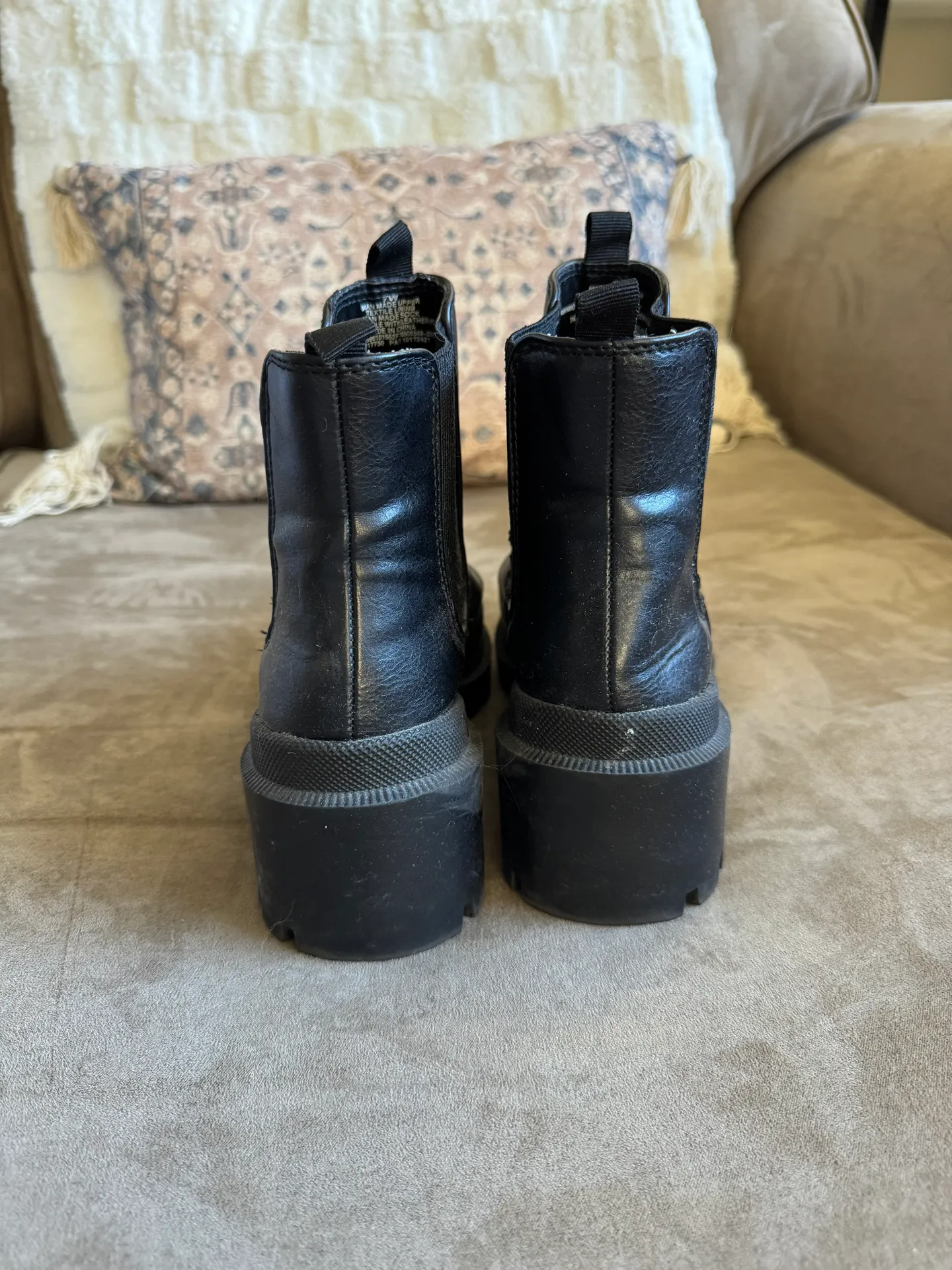 Wedged Boots Black Size 7 - Image 4