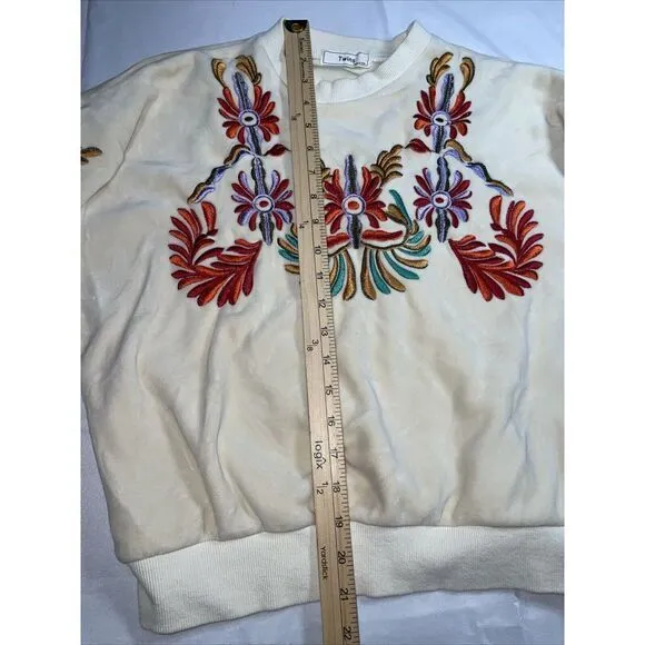 Vintage Cream Grandma Crewneck Embroidered Velvet‎ Sweater By Twins Blue Size M - Image 4